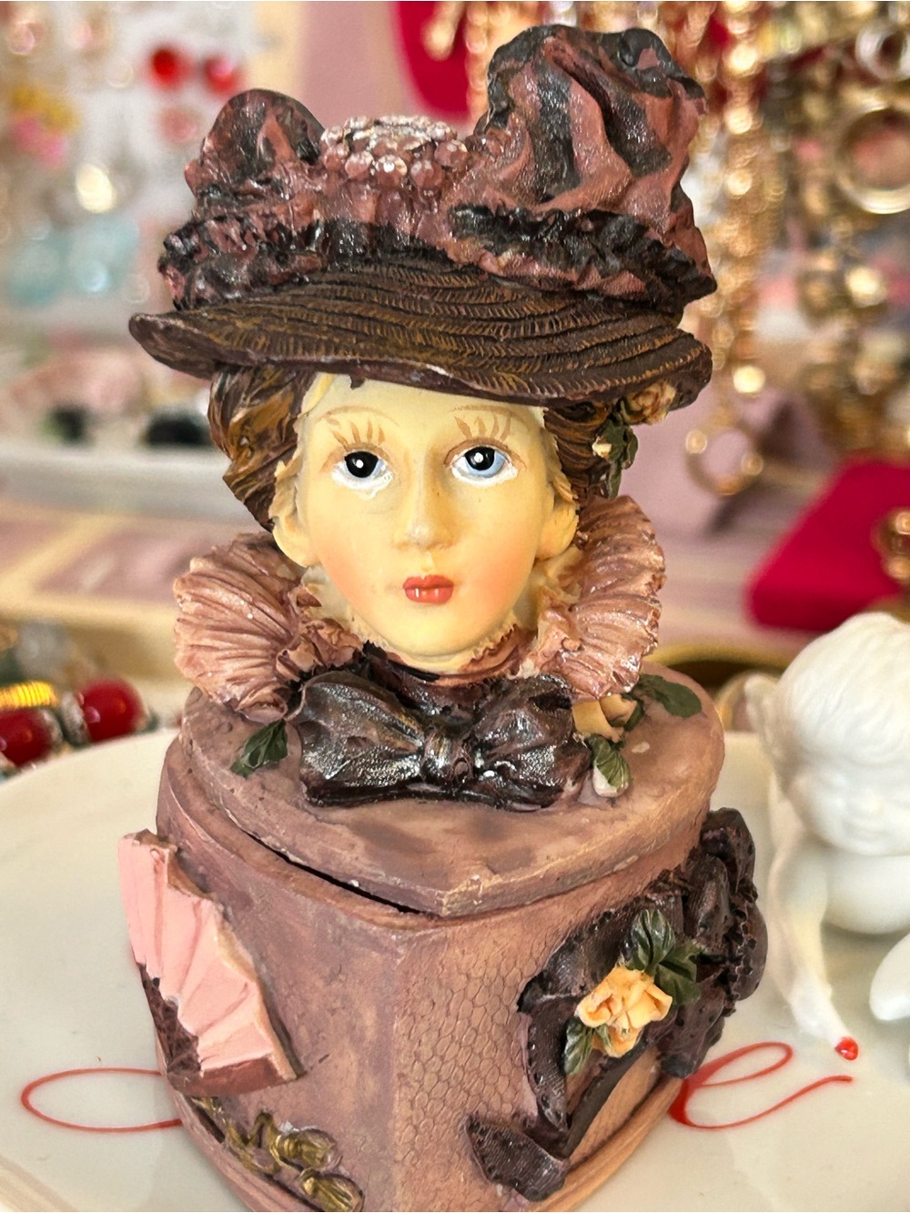 Victorian Lady Ceramic Trinket Box in Dusty Pink